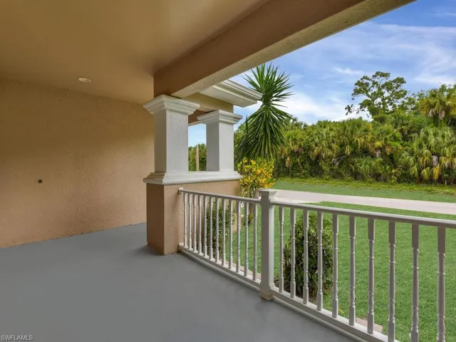 Front Lanai