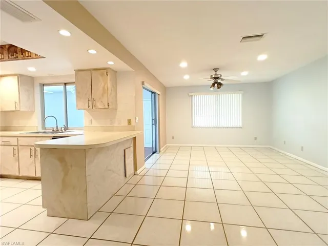1326 Se 23rd Ter, Cape Coral, Florida 33990