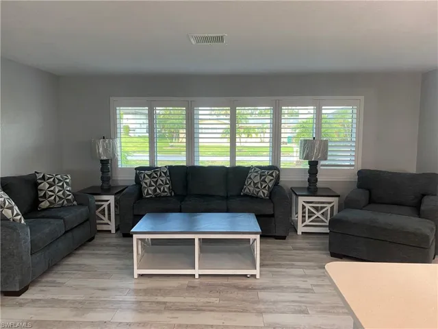 5259 Skylark Ct, Cape Coral Fl 33904