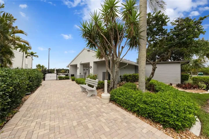 9970 Sailview Ct 20, Fort Myers, Florida 33905