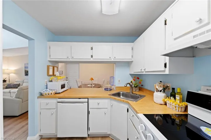 9970 Sailview Ct 20, Fort Myers, Florida 33905