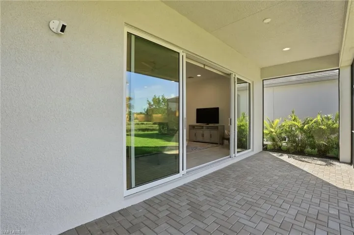 Screened in Lanai