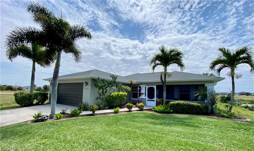 Beautiful Curb Appeal!