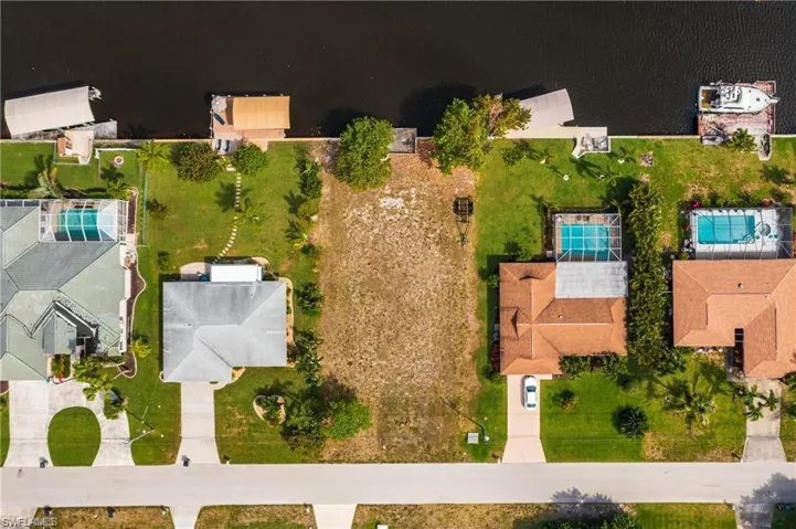 1325 SE 32nd TER, CAPE CORAL FL 33904