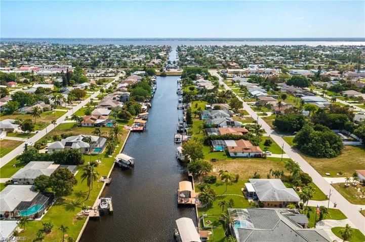 1325 SE 32nd TER, CAPE CORAL FL 33904