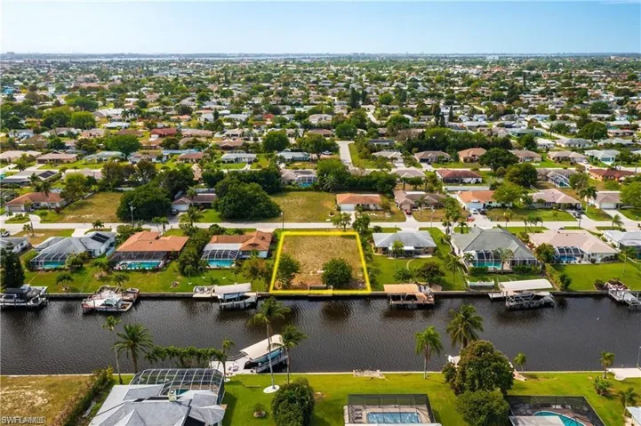 1325 SE 32nd TER, CAPE CORAL FL 33904
