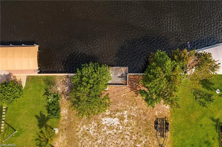 1325 SE 32nd TER, CAPE CORAL FL 33904