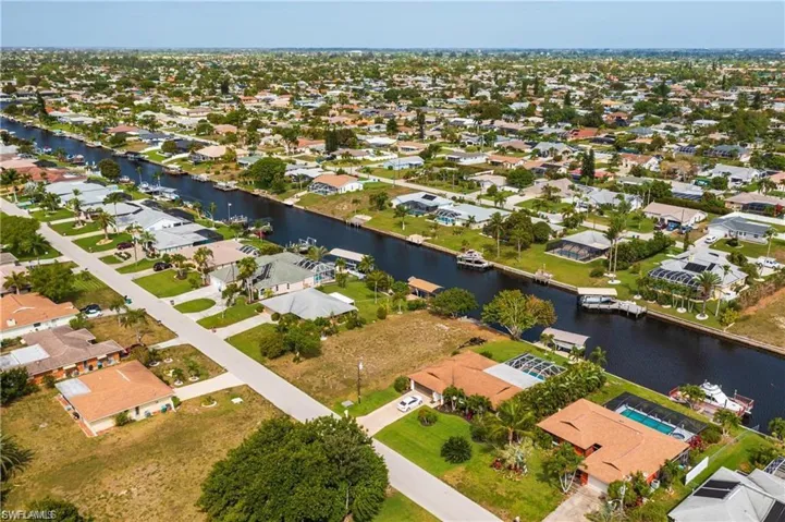1325 SE 32nd TER, CAPE CORAL FL 33904