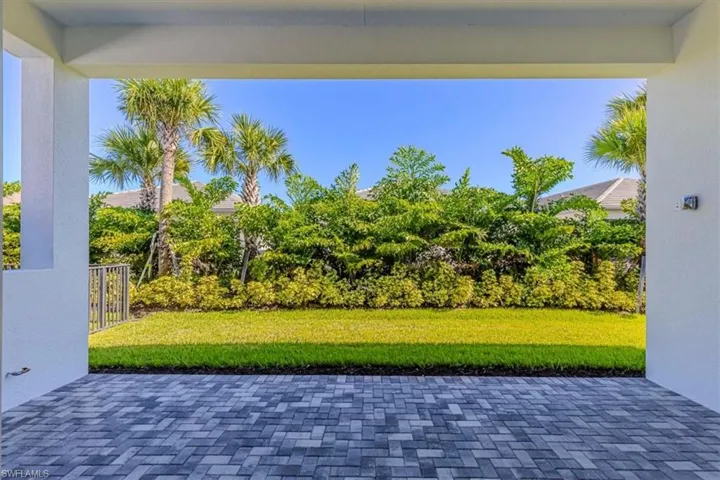 2745 Durham Cir, Naples, Florida 34112