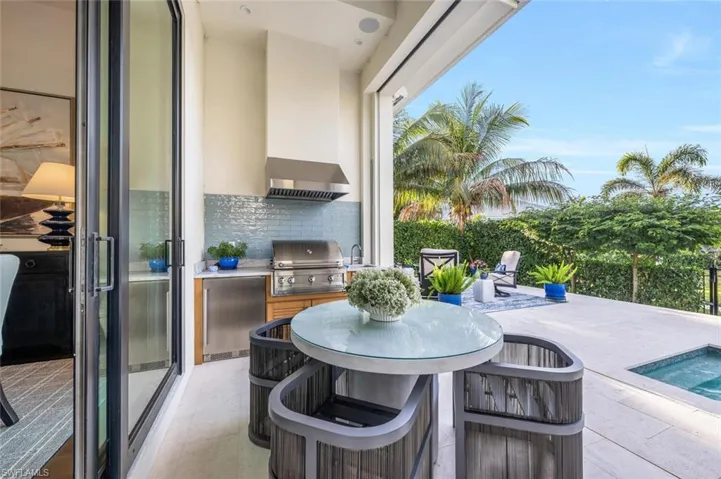 Dining al fresco and outdoor kitchen