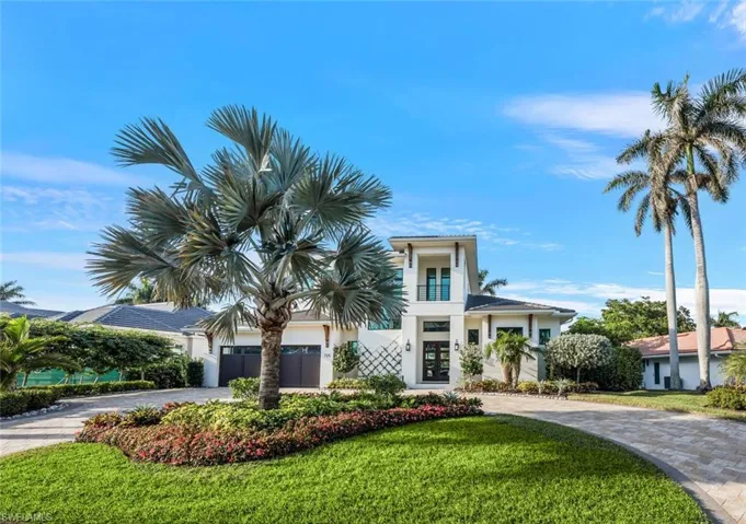 Welcome to 725 Parkview LN, Naples FL 34103