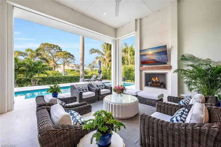 Outside Area, Fireplace, pool.. Relax with your evening cocktails...
