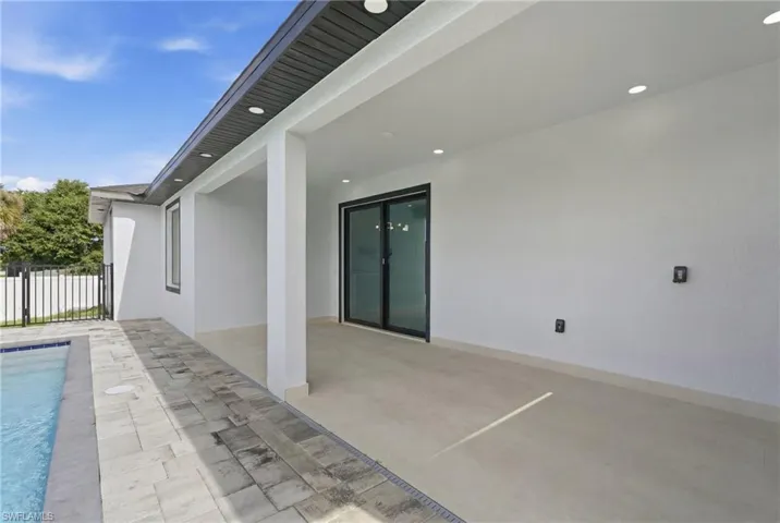 1232 Hancock Bridge Pkwy, Cape Coral, Florida 33990
