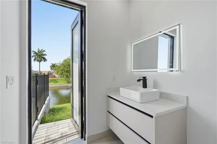 1232 Hancock Bridge Pkwy, Cape Coral, Florida 33990
