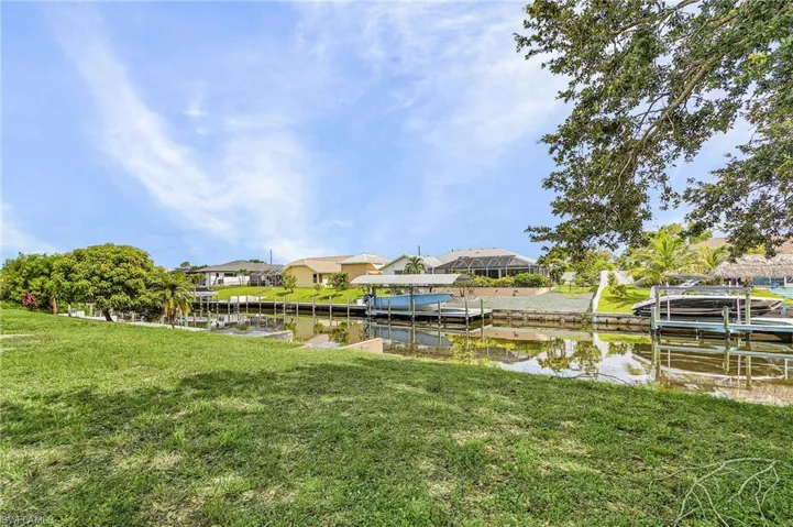 1435 Se 14th St, Cape Coral, Florida 33990