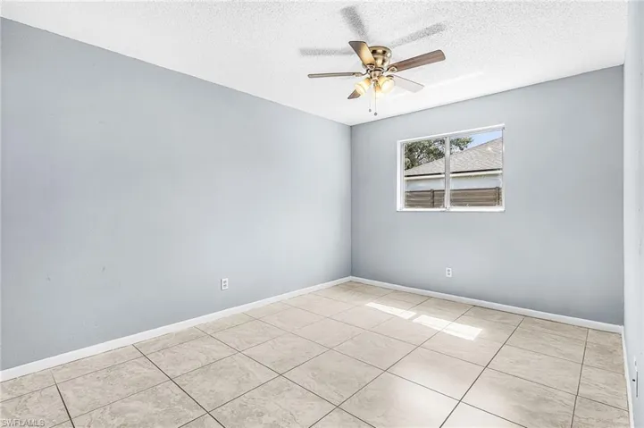 1435 Se 14th St, Cape Coral, Florida 33990