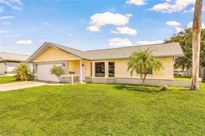 1435 Se 14th St, Cape Coral, Florida 33990
