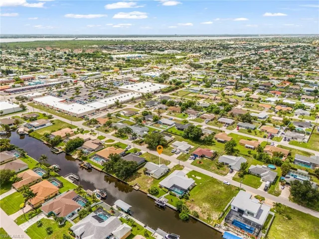 1435 Se 14th St, Cape Coral, Florida 33990
