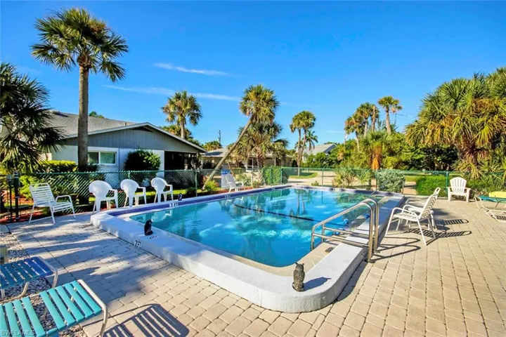 Community pool