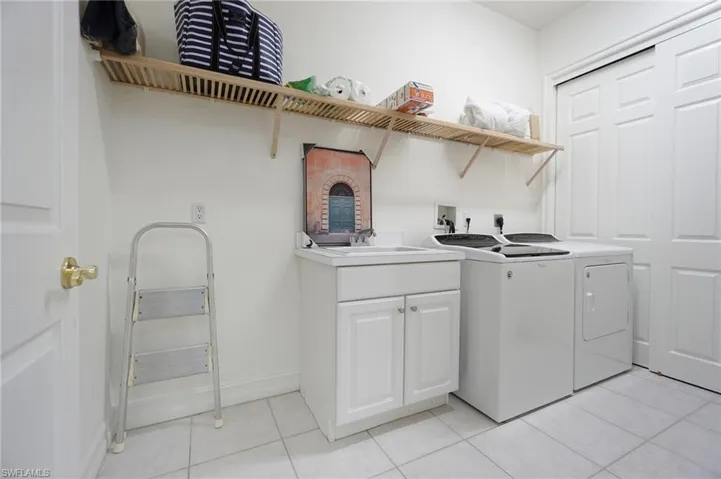 4740  Stratford  CT, Naples, FL 34105