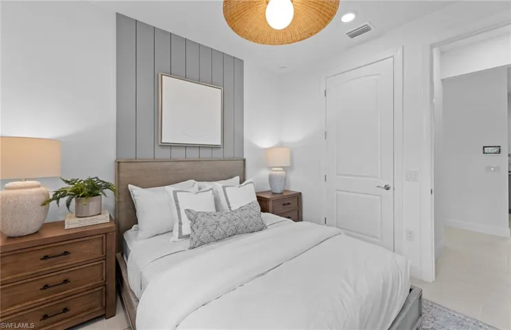 Exterior/interior photos are of staged model home. Illustration purposes only.