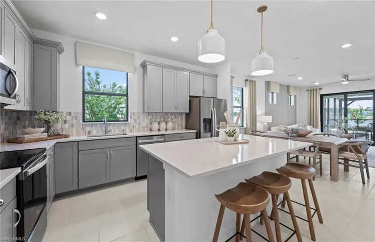 Exterior/interior photos are of staged model home. Illustration purposes only.