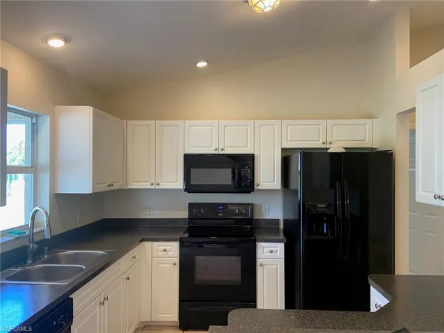2231 Sw 12th Ave, Cape Coral, Florida 33991