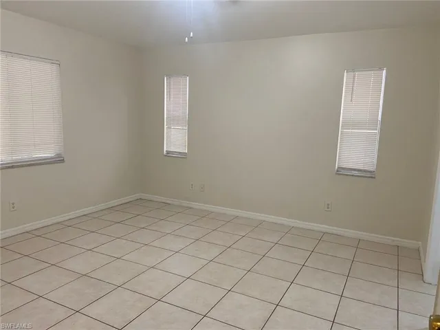 2231 Sw 12th Ave, Cape Coral, Florida 33991
