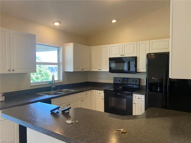 2231 Sw 12th Ave, Cape Coral, Florida 33991