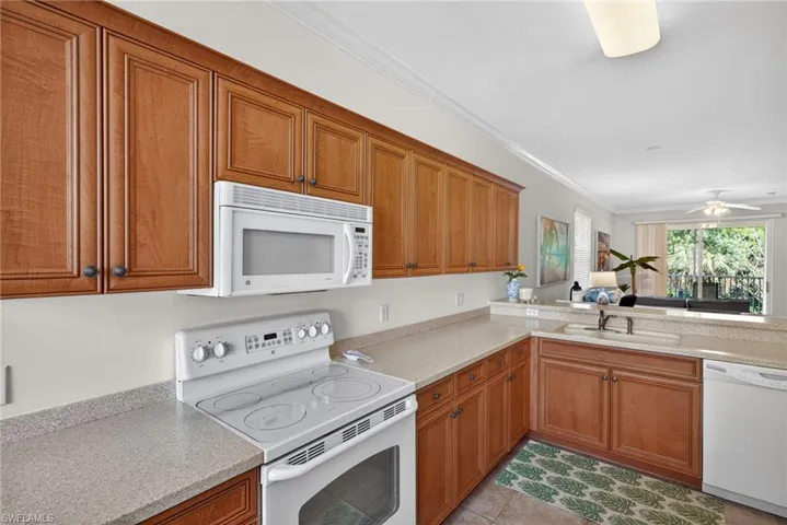 8251 Pathfinder Loop 621, Fort Myers, Florida 33919