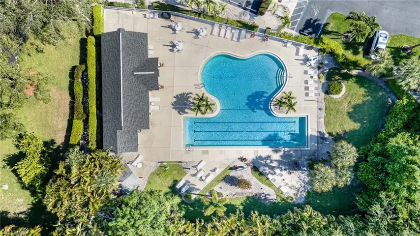 Bird's eye view of a pool area