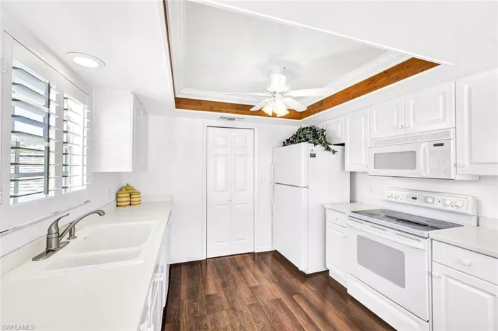 4798  West  BLVD, Naples, FL 34103