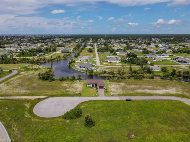Birds Eye of home on a culdesac