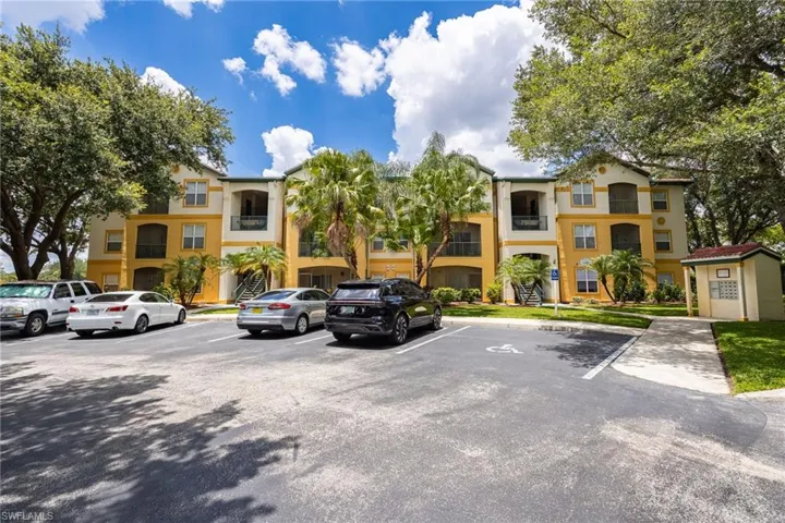 11480 Villa Grand 116, Fort Myers, Florida 33913