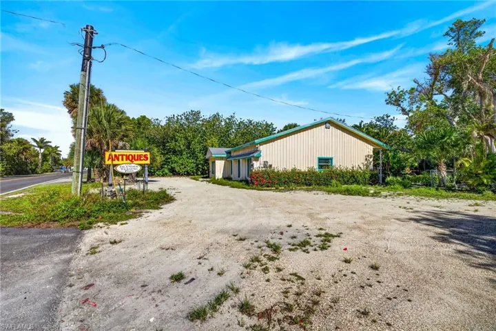 1446 Periwinkle Way, Sanibel, Florida 33957