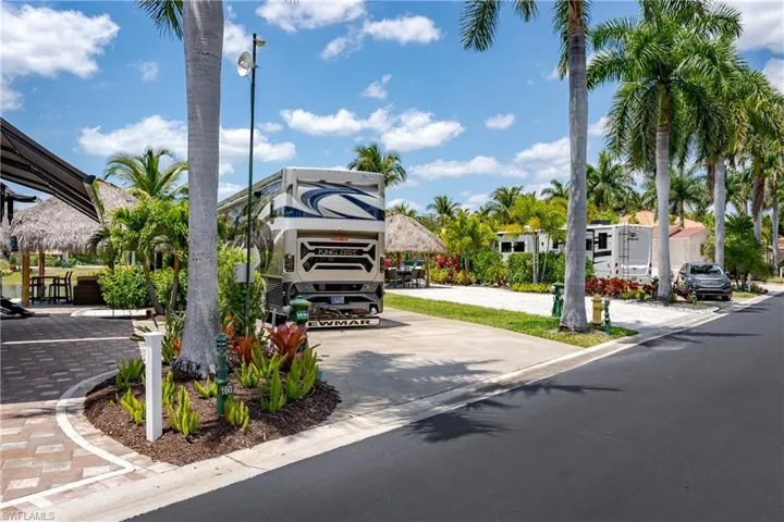 13457  Ladyfish  LN, Naples, FL 34114
