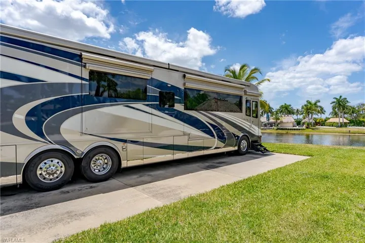 13457  Ladyfish  LN, Naples, FL 34114
