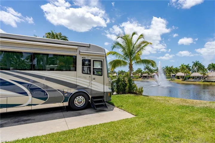13457  Ladyfish  LN, Naples, FL 34114