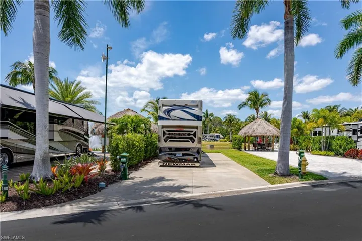 13457  Ladyfish  LN, Naples, FL 34114