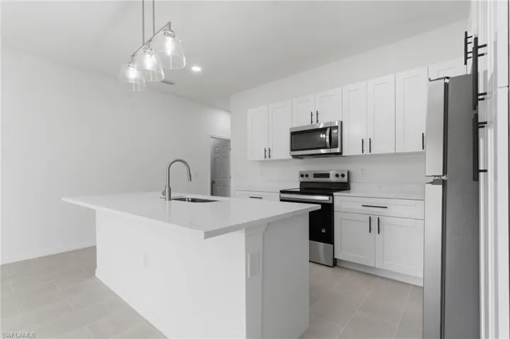 4452-4454 25th St Sw, Lehigh Acres, Florida 33973