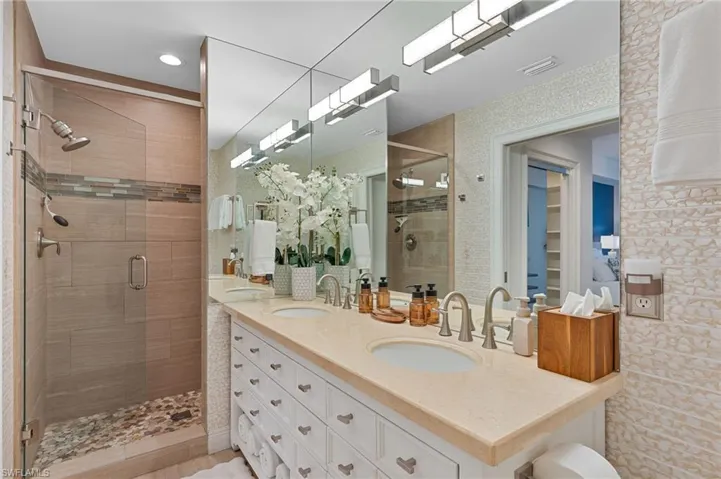 2710  Cypress Trace  CIR, Naples, FL 34119