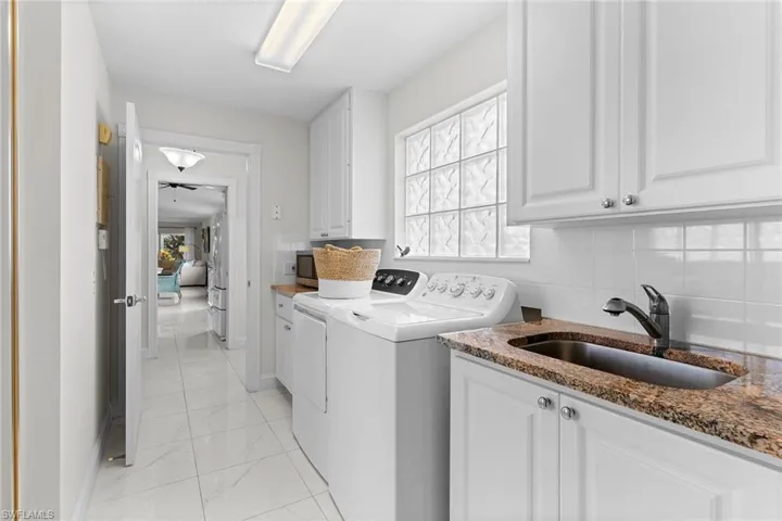 3210 Barbados Ln, Naples, Florida 34119