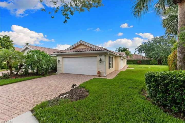 3210 Barbados Ln, Naples, Florida 34119