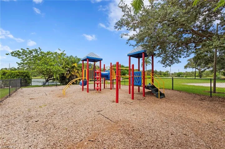 3259 Potomac Ct, Naples, Florida 34120