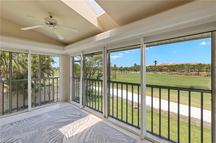 Front (s.western) lanai for gorgeous sunsets and breezes