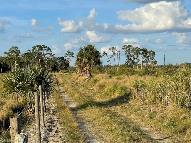 W State Rd 80  , Labelle, FL 33935