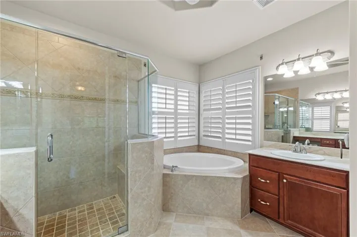 19772  Maddelena  CIR, Estero, FL 33967