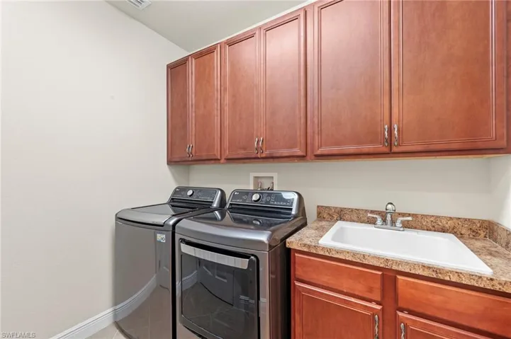 19772  Maddelena  CIR, Estero, FL 33967