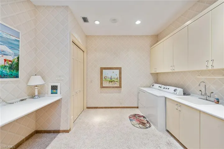 364  Cromwell  CT, Naples, FL 34108