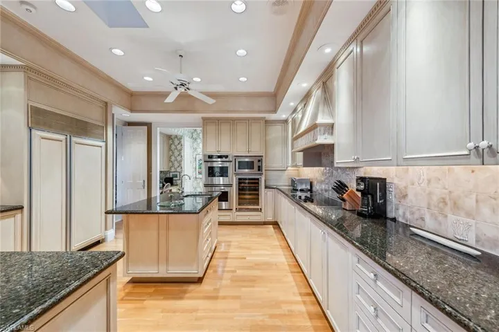 364  Cromwell  CT, Naples, FL 34108
